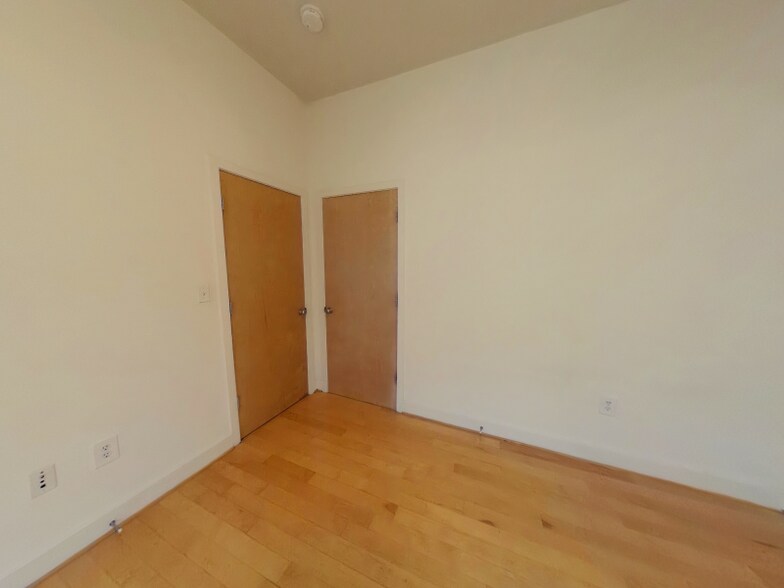 Building Photo - 301 Goshen St
