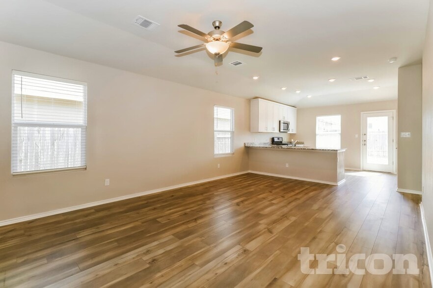 Building Photo - 3516 Stride Ln