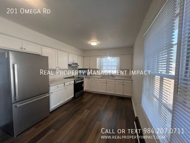 Building Photo - 201 Omega Rd