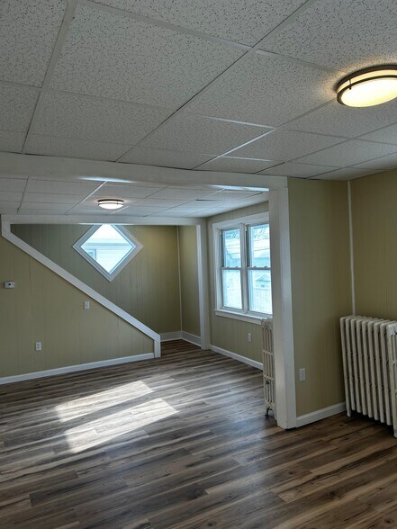 Building Photo - 158 Fallbrook St