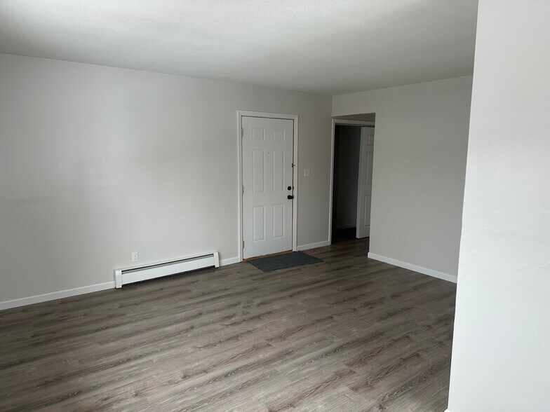 Building Photo - 84 S 1st St