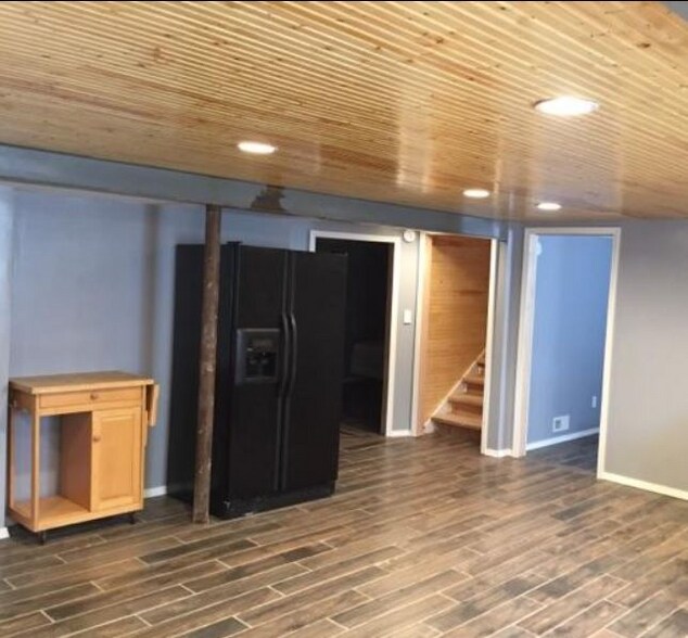 Building Photo - 1524 Ridge