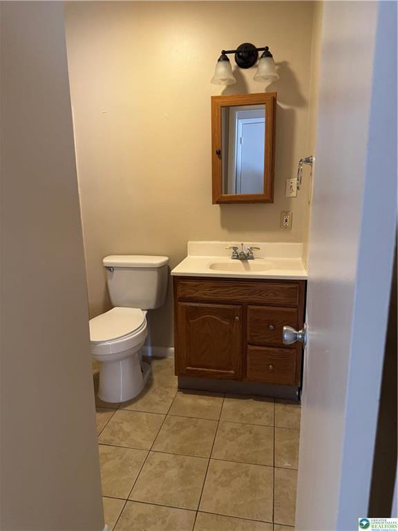 Building Photo - 1538 E 8th St