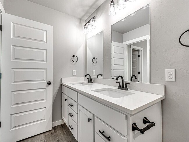 Building Photo - 8922 NW 109th Terrace