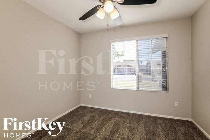 Building Photo - 8534 W Tuckey Ln