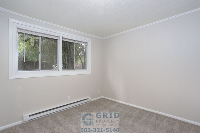 Building Photo - 2 Bedroom Home Available in Southeast Portland