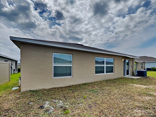 Building Photo - 1605 Broad Winged Hawk Dr