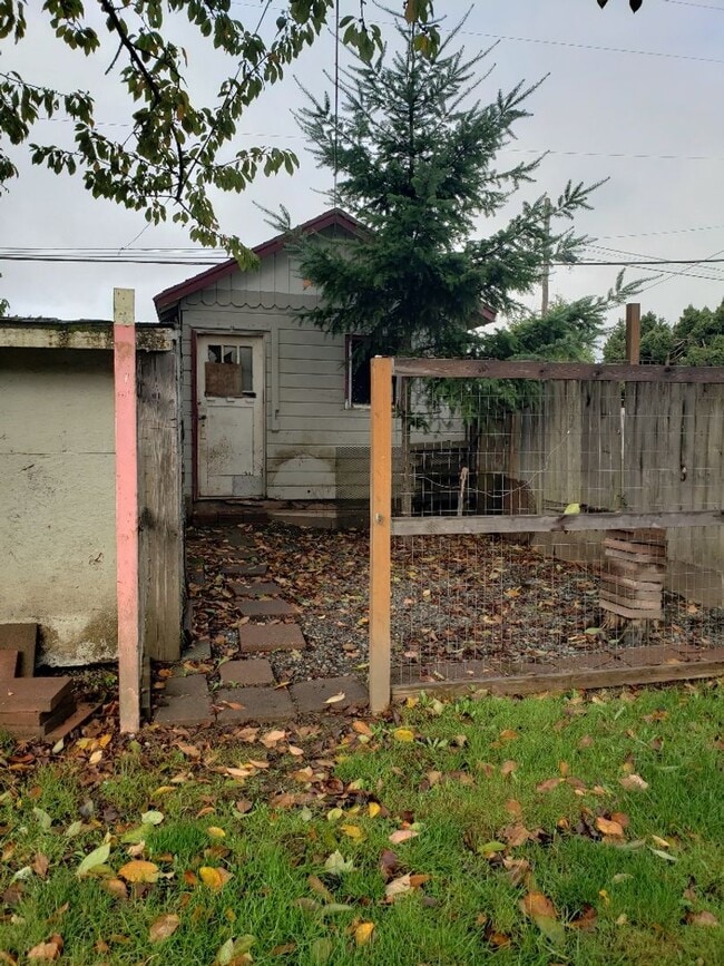 Building Photo - STATUS: -AVAILABLE-  | R93H | $1695