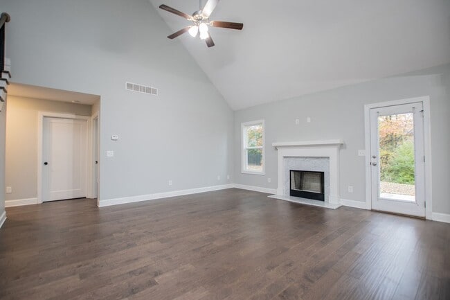 Building Photo - A Home To Grow In To