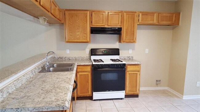 Building Photo - 18206 Brooknoll Dr