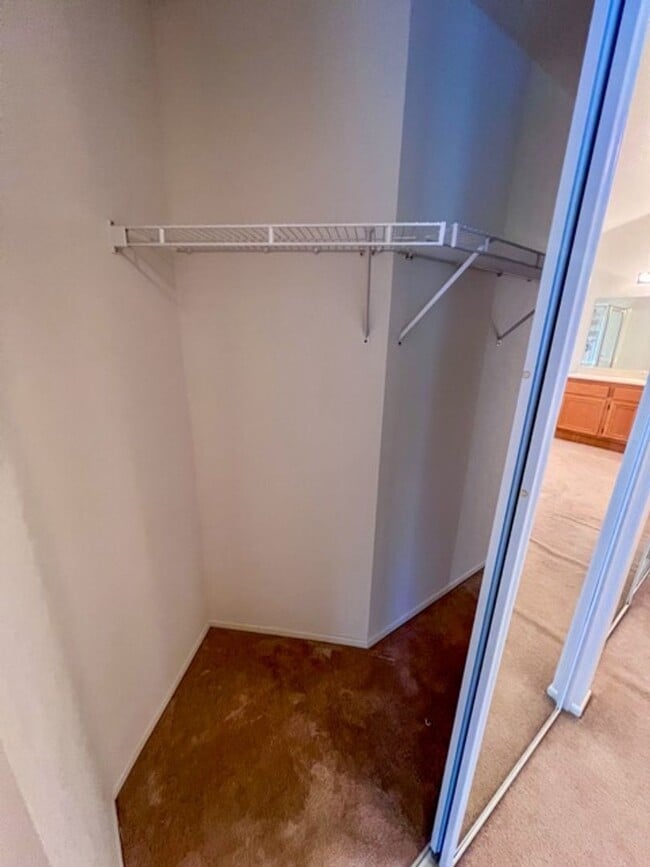 Building Photo - Large 4 bedroom Murrieta home with a loft ...