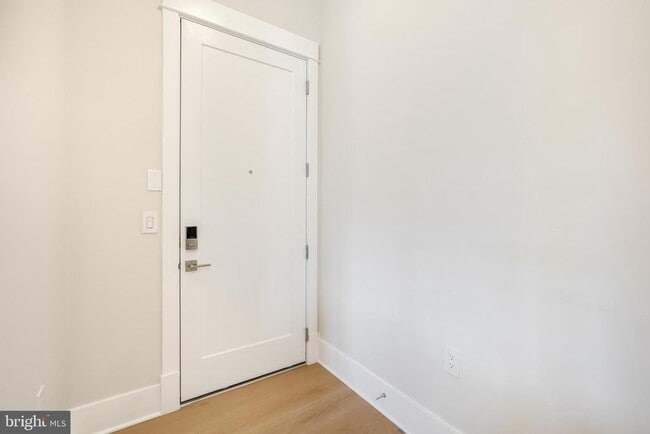 Building Photo - 23651 Havelock Walk Ter