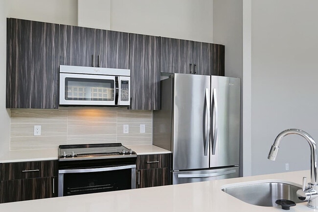 Building Photo - z-042826-The Hayes on Stone Way