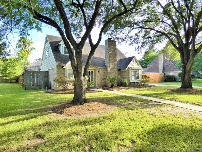 Building Photo - 7511 Renmark Ln