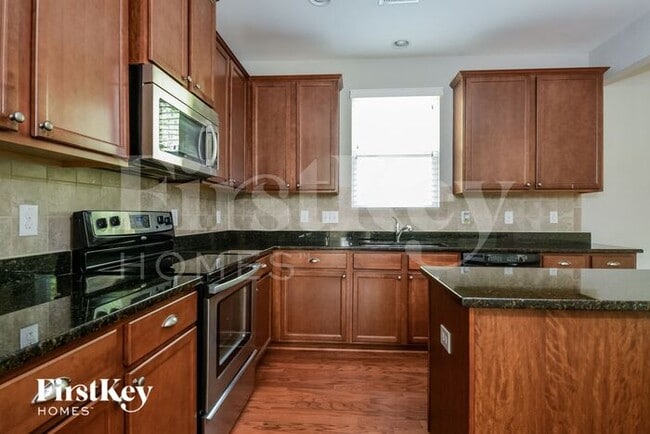 Building Photo - 1226 Golden Eagle Dr