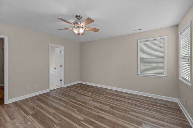 Building Photo - 100 Iverson Ln