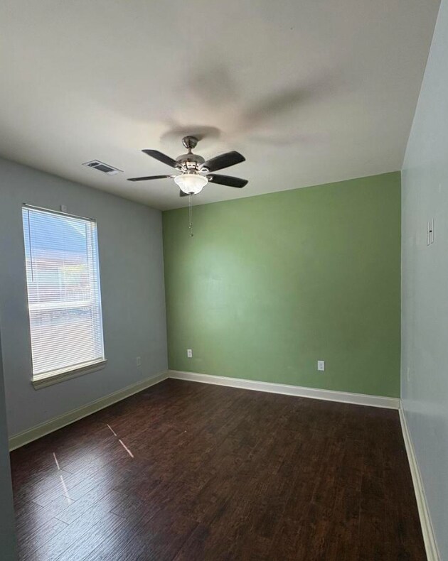 Building Photo - 2808 Seine St