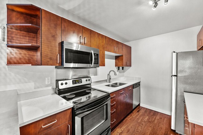 Building Photo - Downtown 1 Bedroom 1 Bath! Coming Soon!