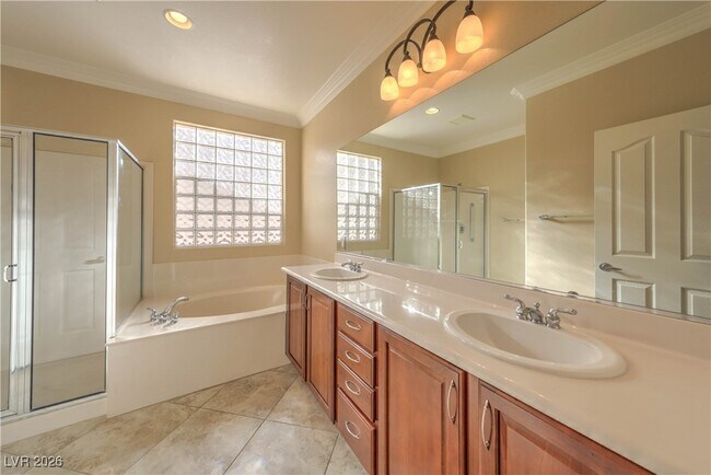 Building Photo - 2219 Bannerwood St