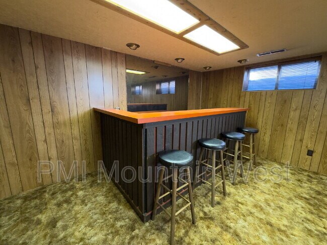 Building Photo - 2141 S 1700 E