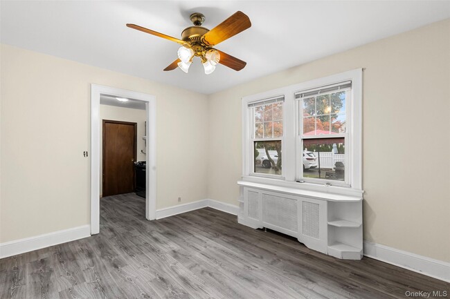 Building Photo - 508 River Ave