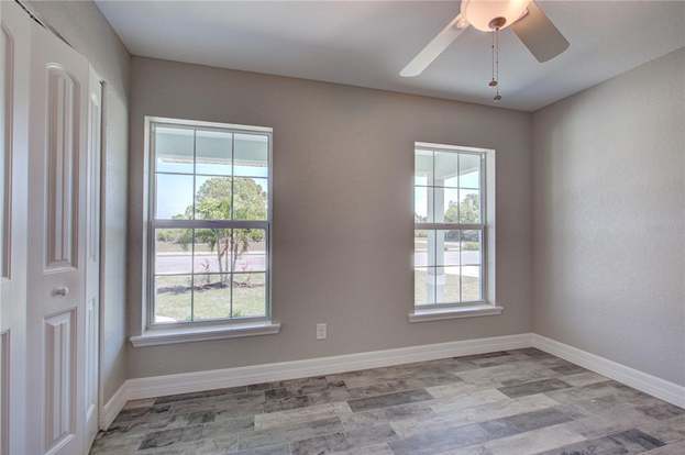 Building Photo - 129 Glades Dr