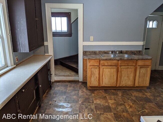 Building Photo - 3 br, 1.5 bath House - 815 West Thomas Street