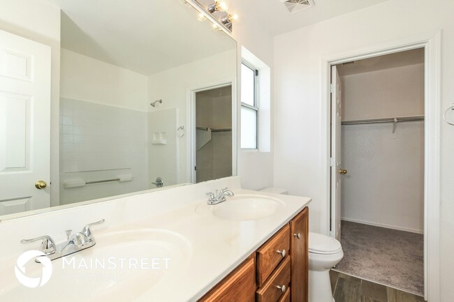 Building Photo - 6193 E Stonechat Dr