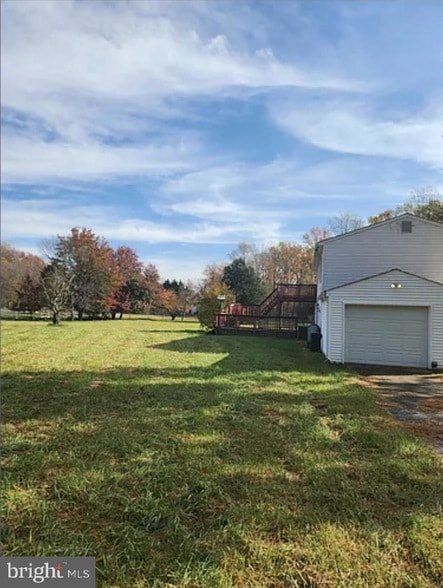 Building Photo - 16400 Candy Hill Rd