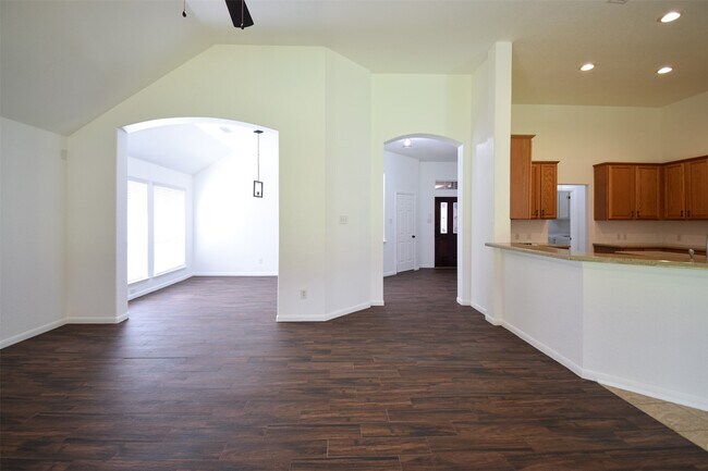 Building Photo - 34 S Rambling Ridge Pl