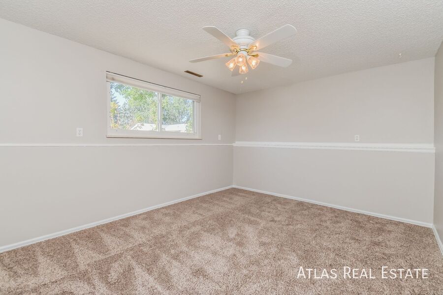 Building Photo - 4830 Ranch Dr