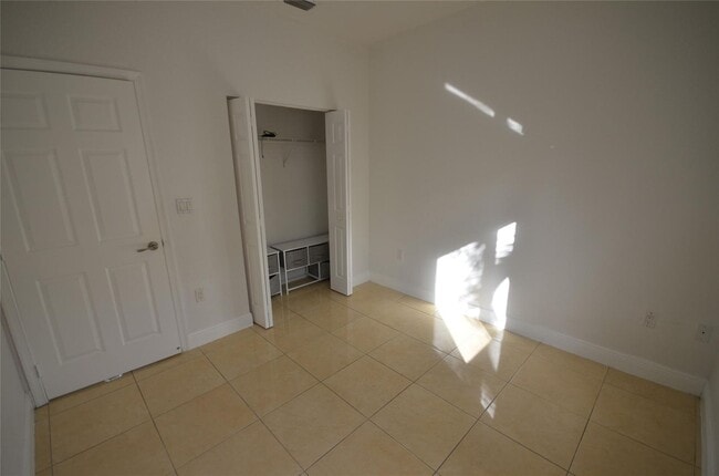 Building Photo - 14483 SW 13th Terrace