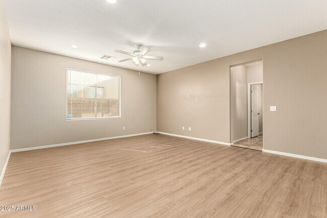 Building Photo - 1692 S Parkcrest Ct