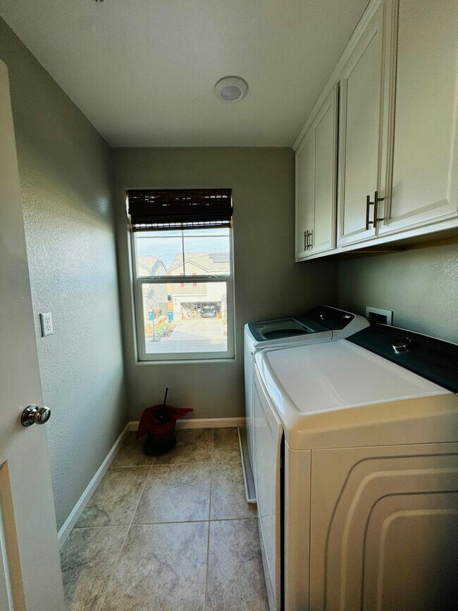 Building Photo - 5336 Hames Valley Ln