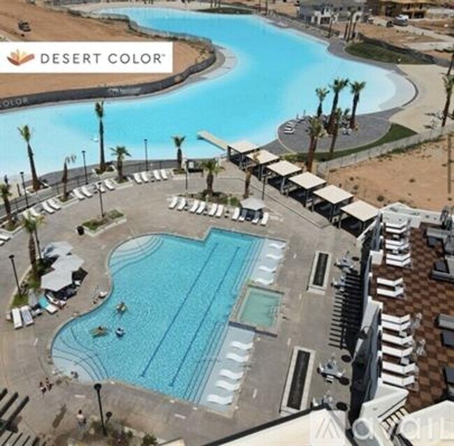 Building Photo - Desert Color Townhome!