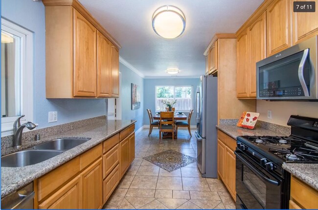 Primary Photo - 666 Giannini Dr