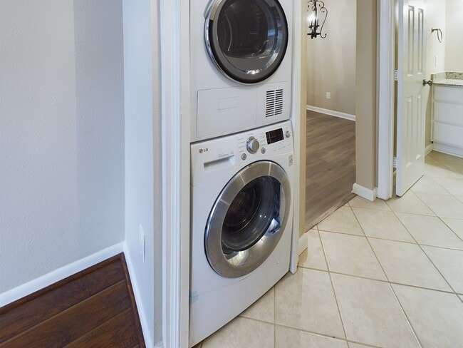 Building Photo - 2350 Bering Dr