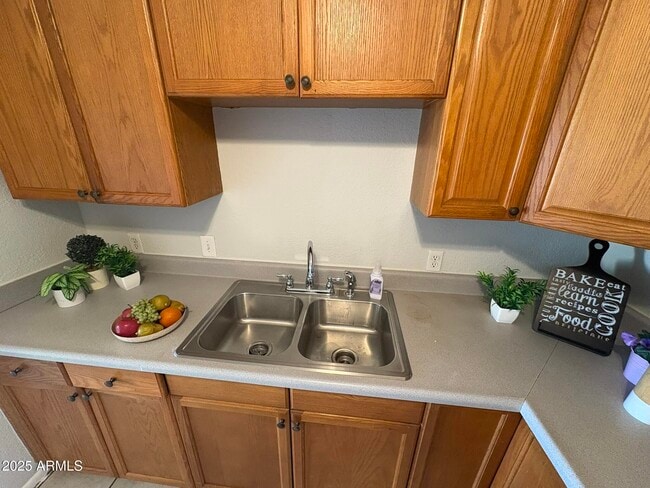 Building Photo - 1301 W 3rd St