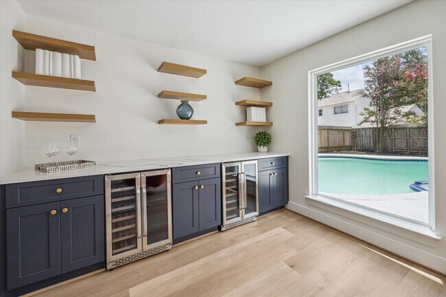 Building Photo - 20223 Laurel Lock Dr