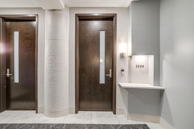 Building Photo - Come Live in Historic Montgomery Plaza- East Tower- 2 bed, 2 bath- 76107