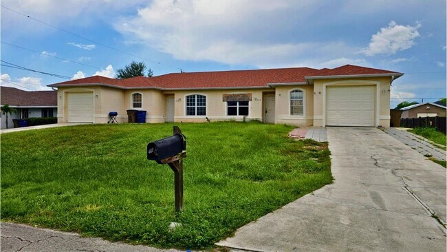 Primary Photo - 2218 Putter Ln