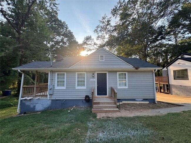 Primary Photo - 1431 Lorenzo Dr SW