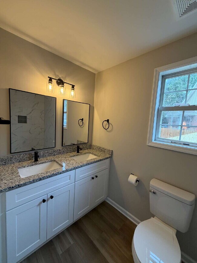 Building Photo - 157 Yardley Farms Ct