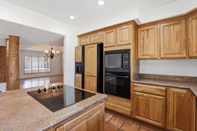 Building Photo - Beautiful Home in McCormick Ranch