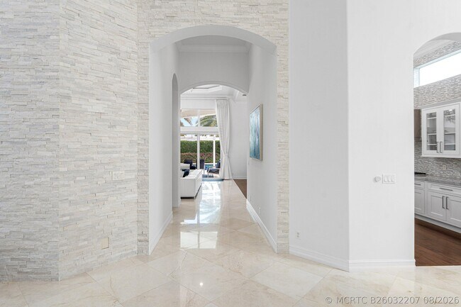 Building Photo - 131 Carmela Ct