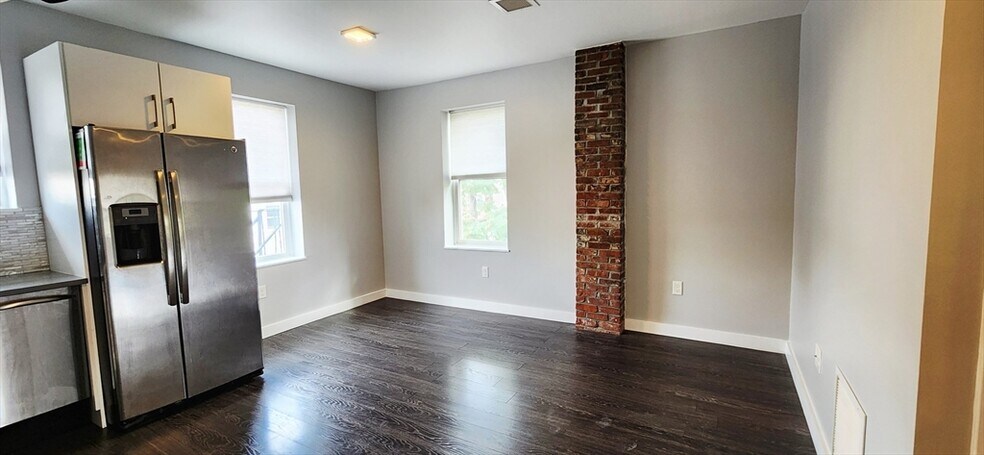 Building Photo - 1 Chelsea Ter