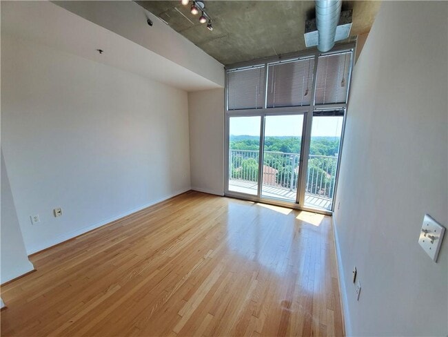 Building Photo - 923 Peachtree St NE