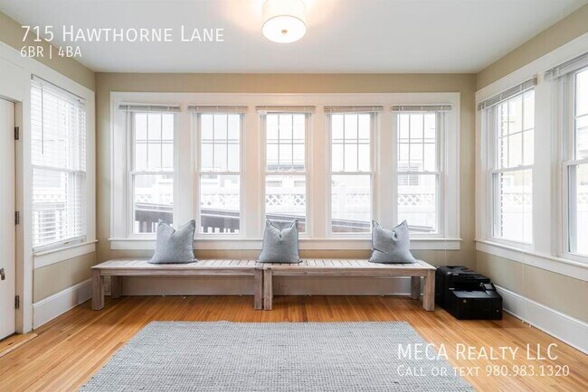 Building Photo - 715 Hawthorne Ln