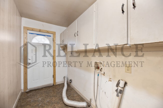 Building Photo - 8403 E Gilbert St