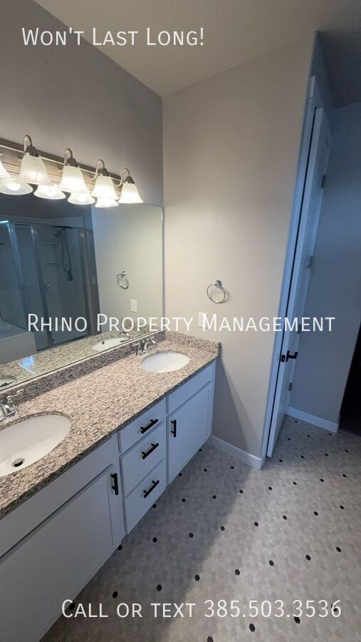 Building Photo - 927 Wahlen Way